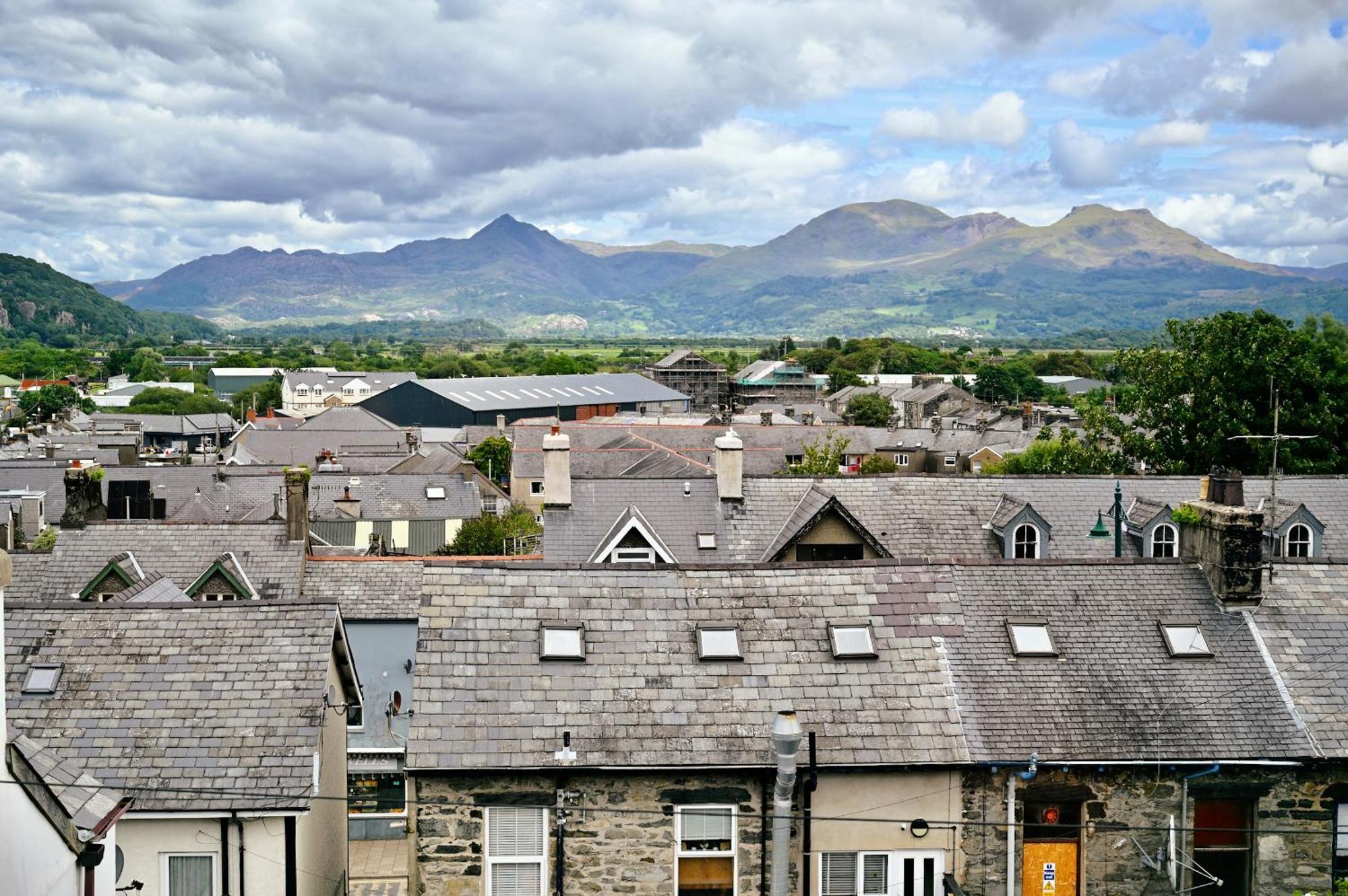 Porthmadog, Sleeps 11, 5 Bedrooms, 5 Bathrooms, Mountain Views Εξωτερικό φωτογραφία